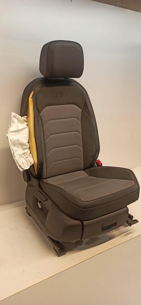 фото №12, Vw tiguan ii r-line сиденья заднее сиденье