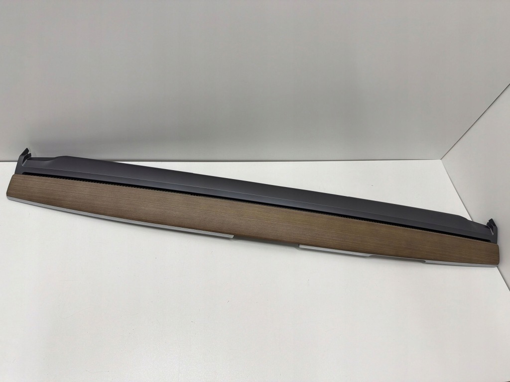 Купити 2022 tesla model 3 рамка бардачка 1100567