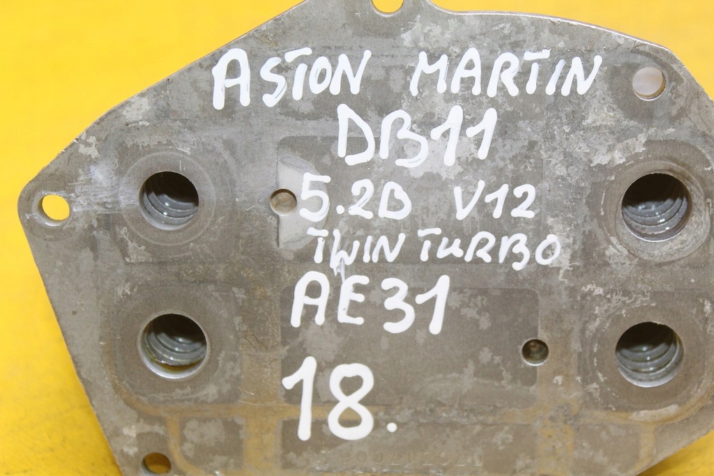 фото №7, Радіатор оливи aston martin 5.2 b v12 twin turbo db11 ae31 hy53-6a642-ab