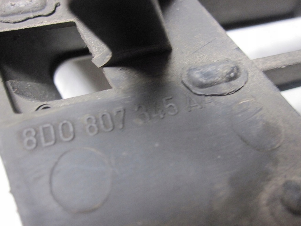 фото №5, Заглушка бампера перед левая audi a4 b5 fl lift