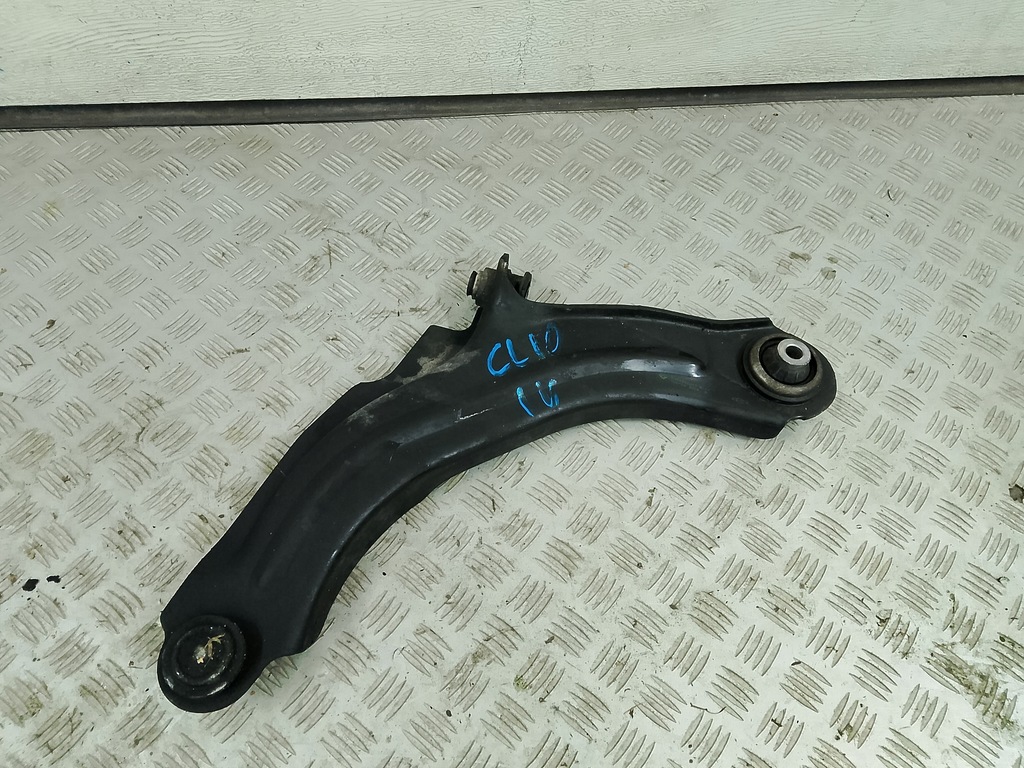 фото №1, Renault clio iv 4 2014 рычаг правый 5450446817