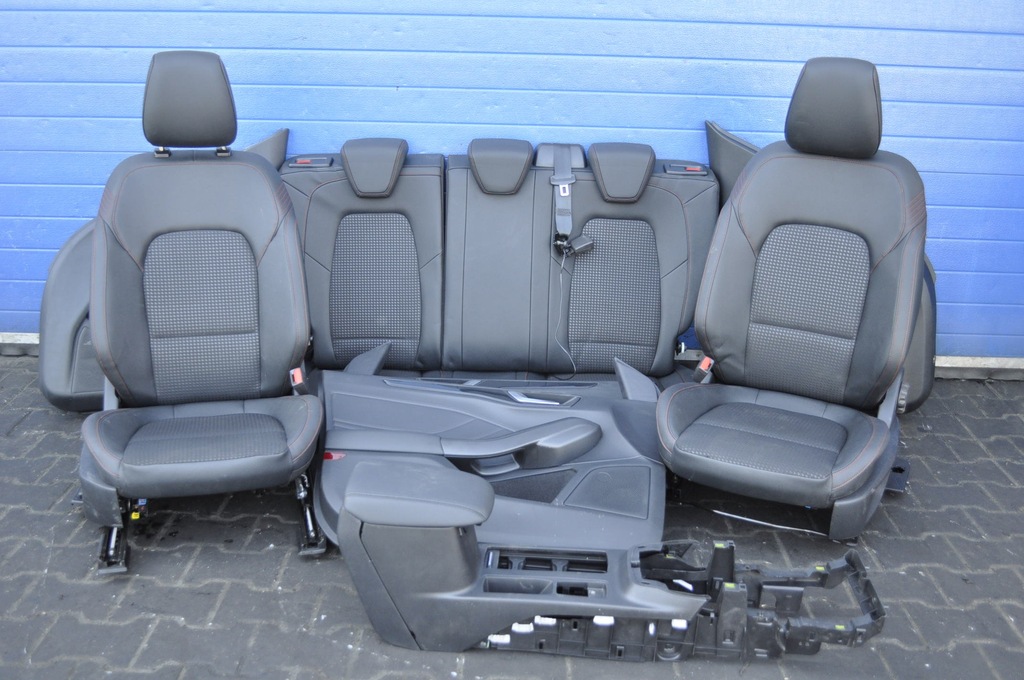 фото №1, Ford focus mk4 сиденья заднее сиденье обшивки кожа 20r uk