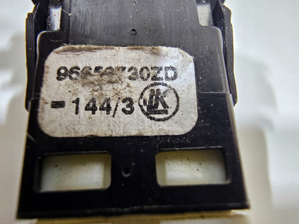 фото №4, Кнопка переключатель sos peugeot 3008 i #2362