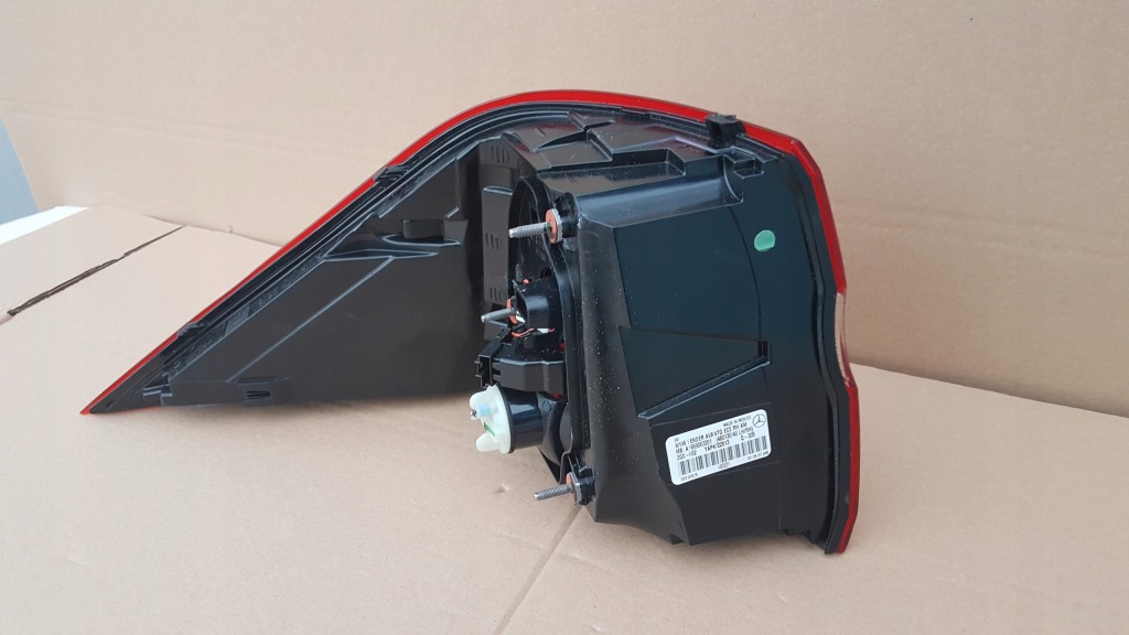 Фара задній правий mercedes ml w166 led Київ