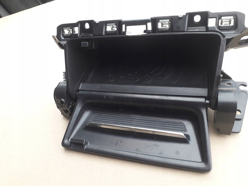 фото №5, Бардачок зарядний пристрій індукційна peugeot 2008 ii 19-