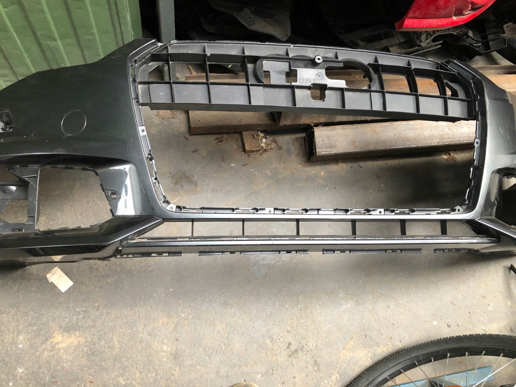 Audi a6 c7 4g lift s-line решётка бампера Цена