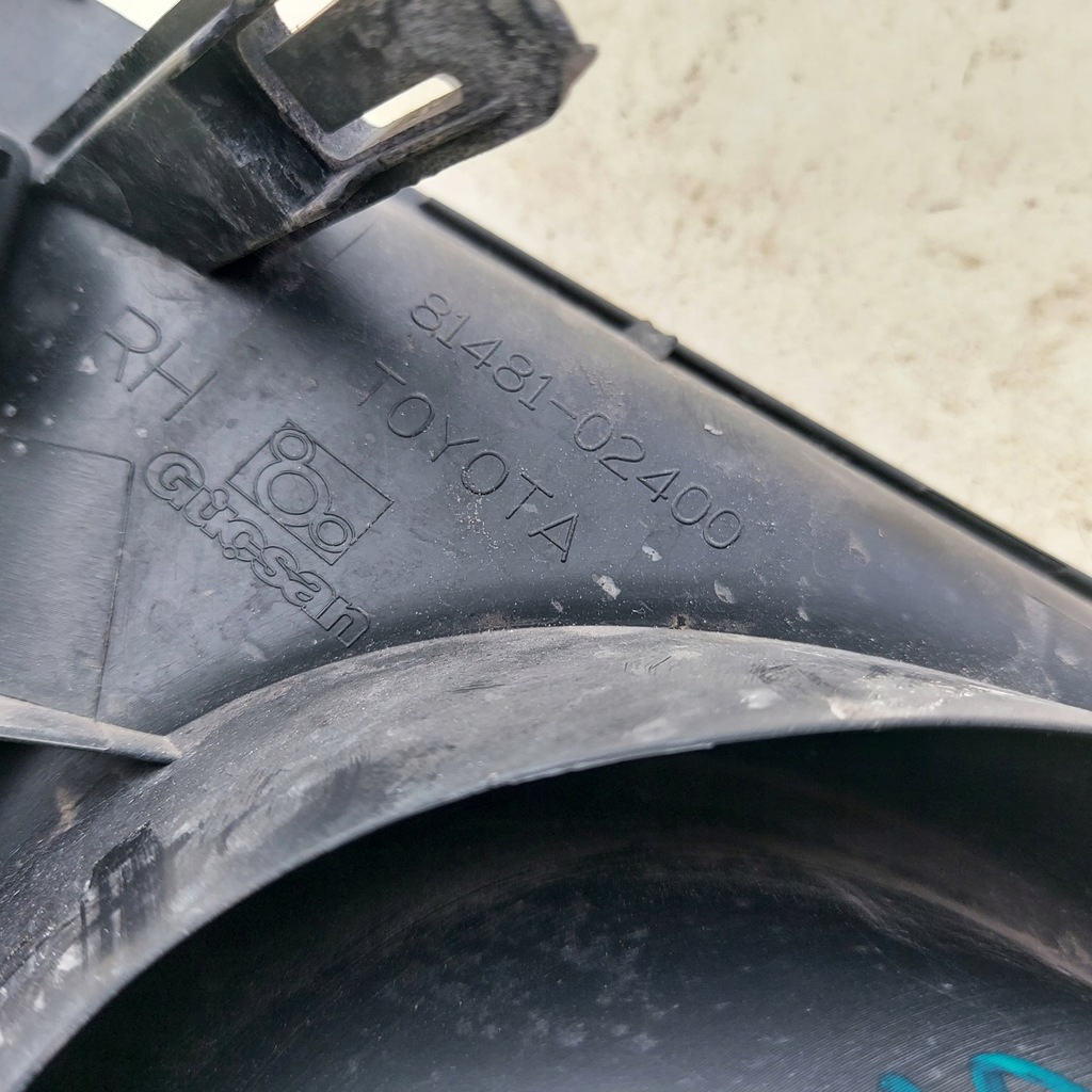 фото №9, Решётка w бампер правая toyota corolla e16 13-16