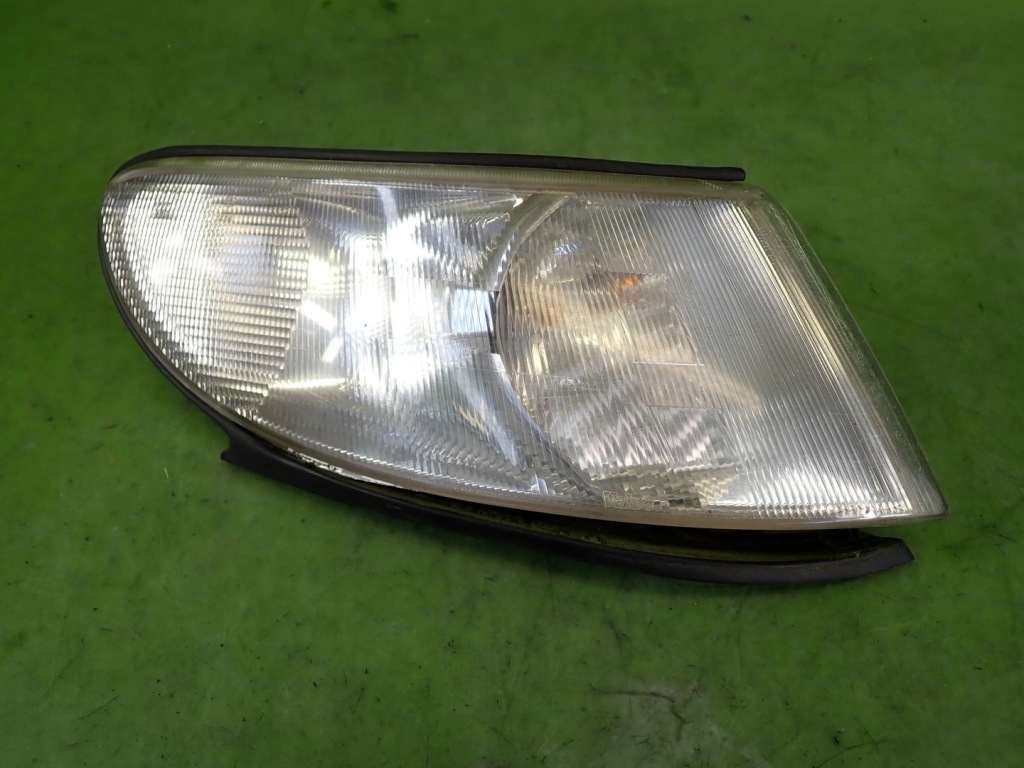 фото №1, Поворотник правий saab 9-5 99r
