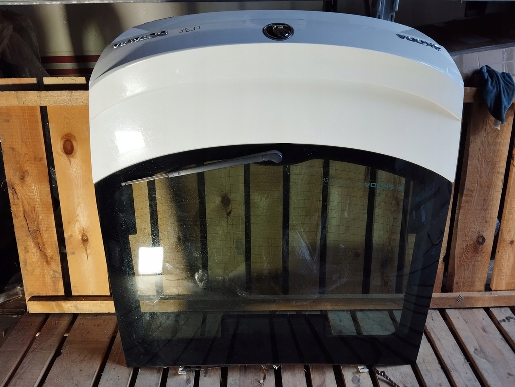 фото №1, Skoda octavia iii крышка багажника багажника hb lf9e с стекло