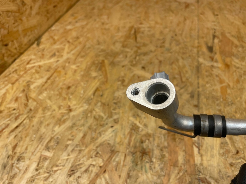 Купить Пабтрубок  трубка шланг кондиционера renault arkana captur 2 clio v 924808928r