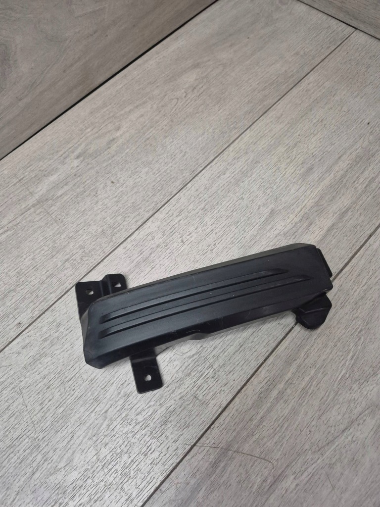 фото №1, 12875. bmw 1 f40 решітка протитуманна фара права 7459880