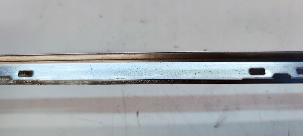 фото №5, Молдинг кузовна скло хром правий задня audi a3 8v 8v3853346a