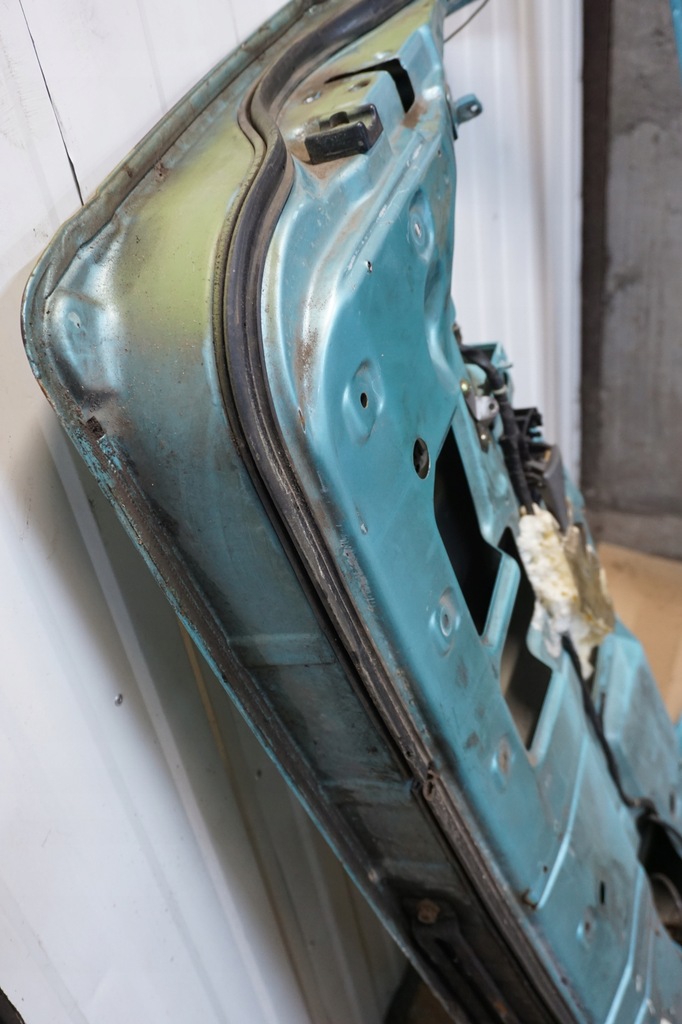 фото №8, Terrano ii maverick кришка багажника багажника 96r