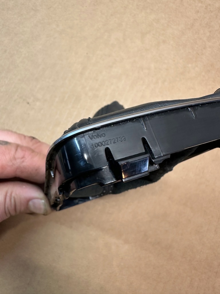 Volvo v40 2 2 12- cc чехол рычаг переключения передач  рычаг переключения передач передач в Украине