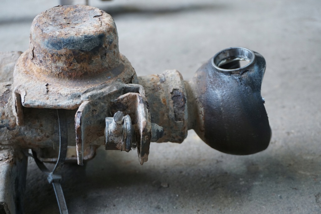 фото №11, Suzuki jimny корпус балка мосту міст передній міст перед 1,3 16v europa