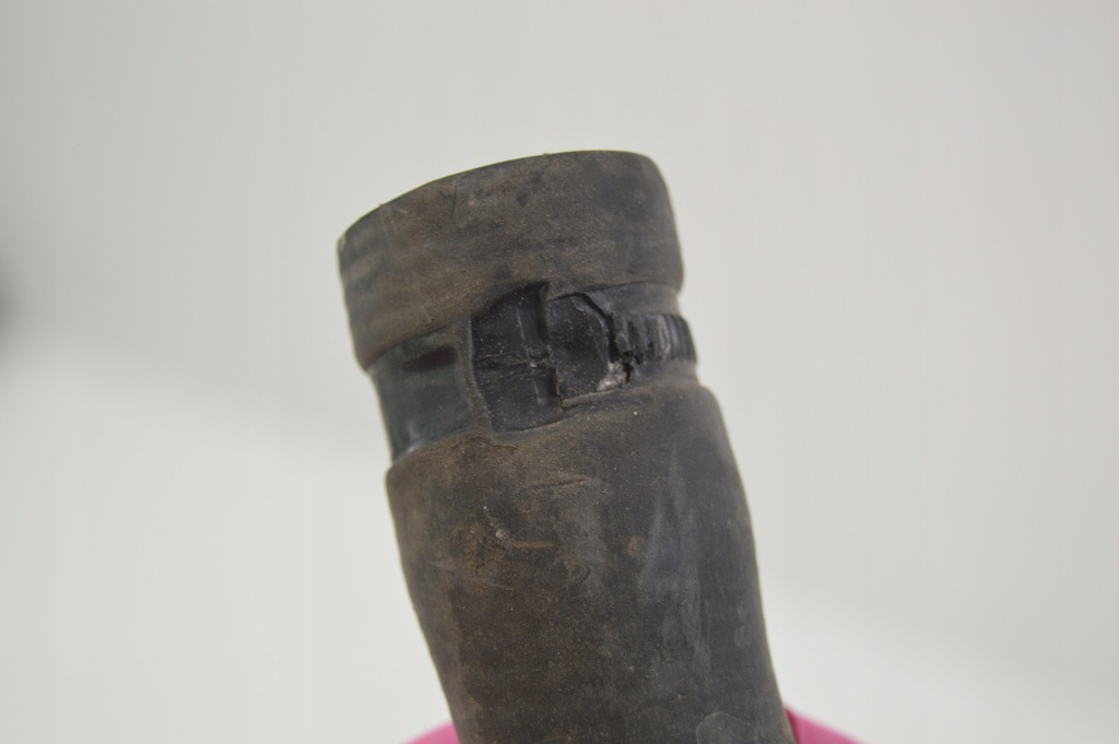 Шланг пабтрубок  радиатора воды mercedes r129 sl 1295012582 в Украине