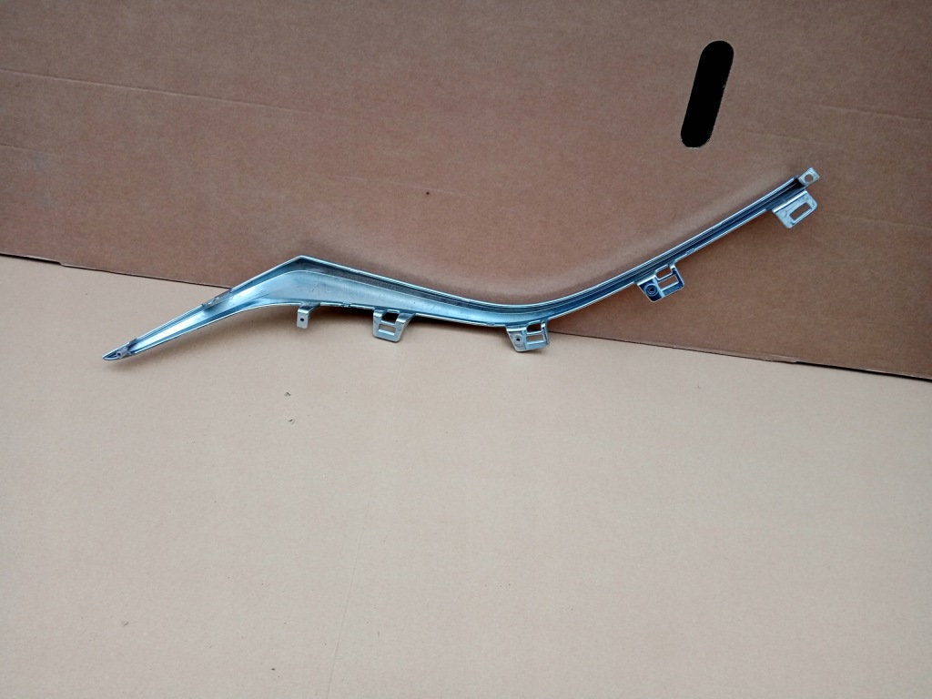 Mazda 3 bm левый хром решетка 2013r Оригинал