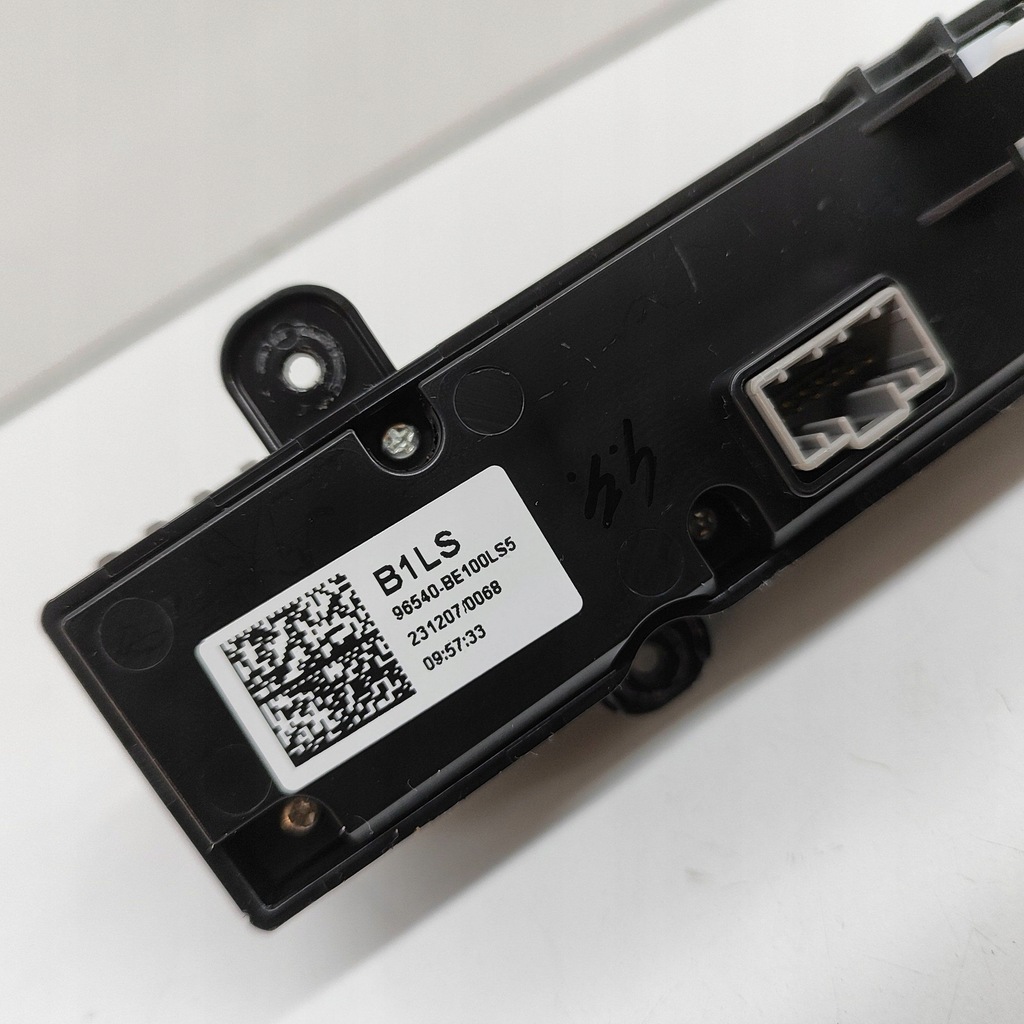 фото №7, Hyundai kona i 2024 кнопки / переключатель регулировки громкость