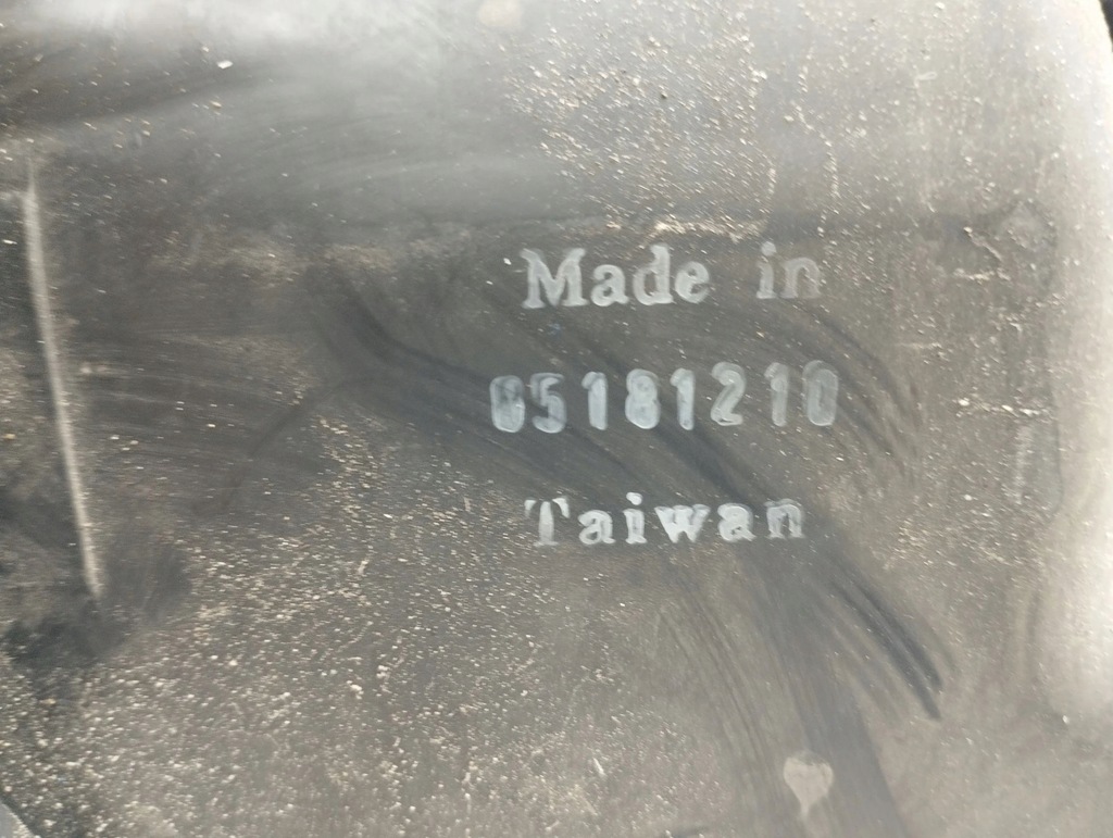 фото №11, Chrysler town & country v 2008 левая сторона лампа передняя