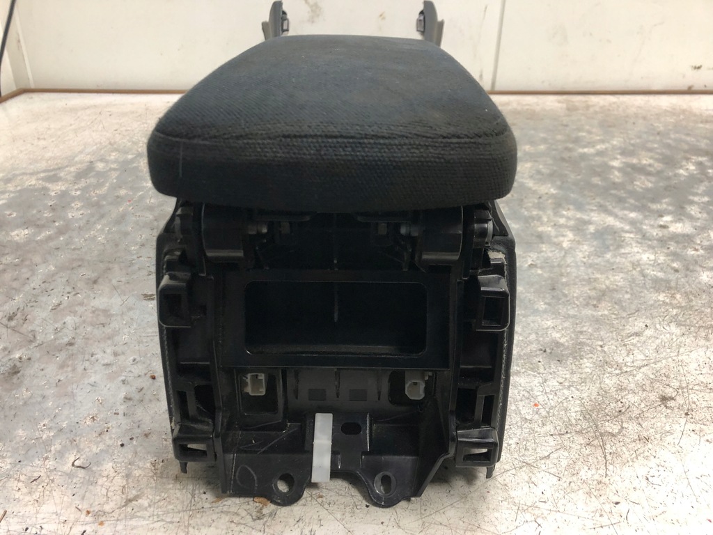 фото №6, Туннель средний подлокотник lexus is220 58911-53130