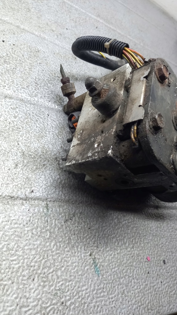 фото №6, Насос abs mazda 626 92r