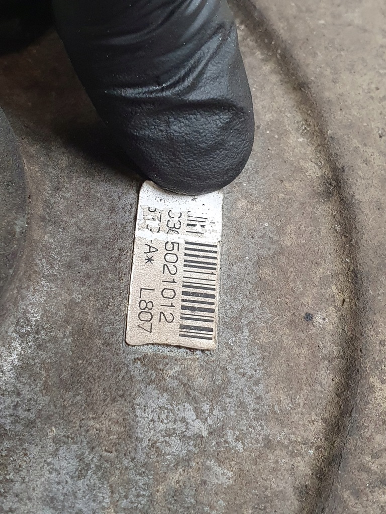 фото №9, Крышка защита распределительного вала mazda 5 1.8b 05r.