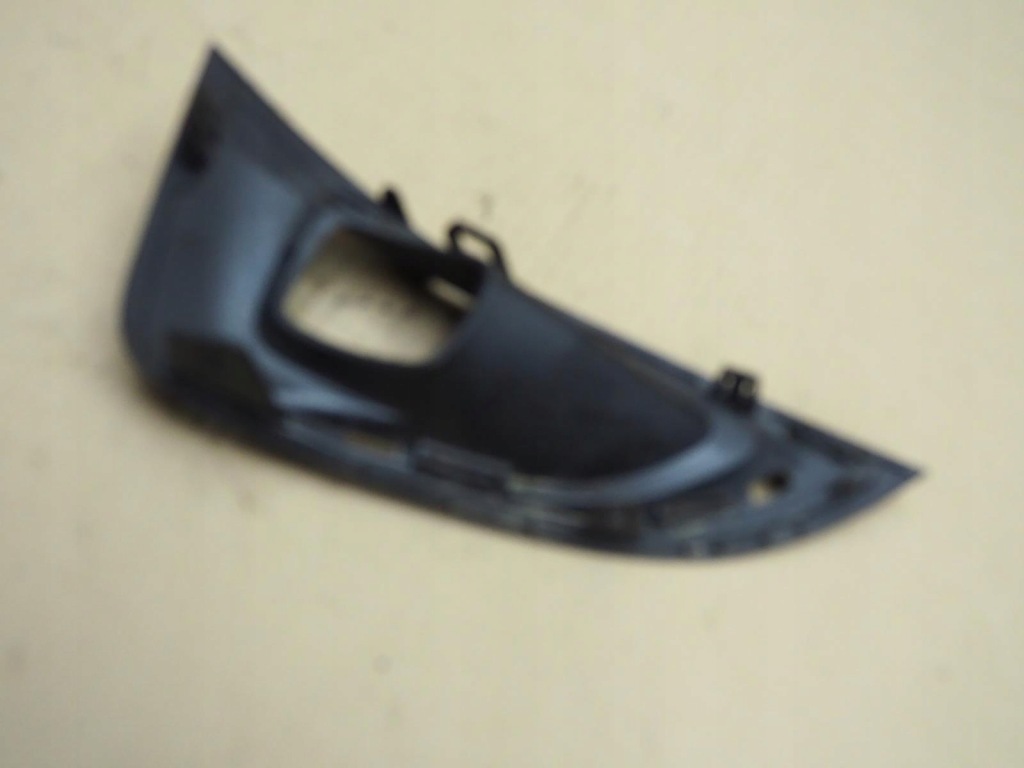 Решётка w бампер правая peugeot 3008 2 9815692777d Киев