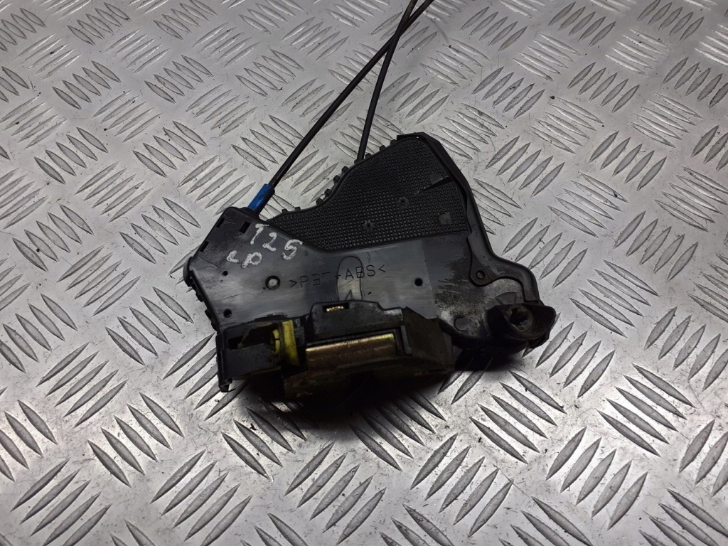 фото №4, Замок дверь левый перед toyota avensis t25 6pin