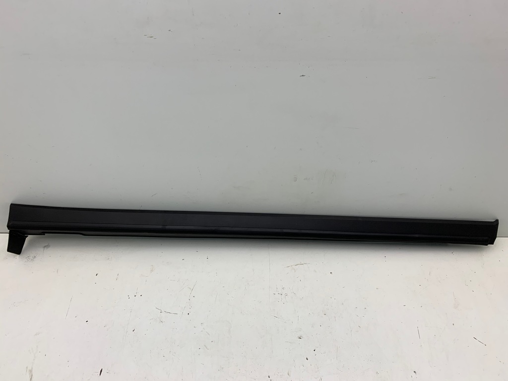 фото №1, Hyundai santa fe iv 4 молдинг порог правая порог