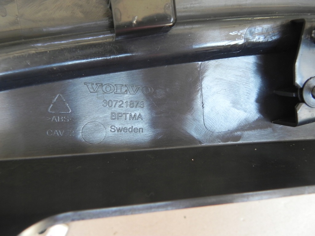 фото №5, Volvo v60 i пластик защита накладка поперечина задняя 30721873