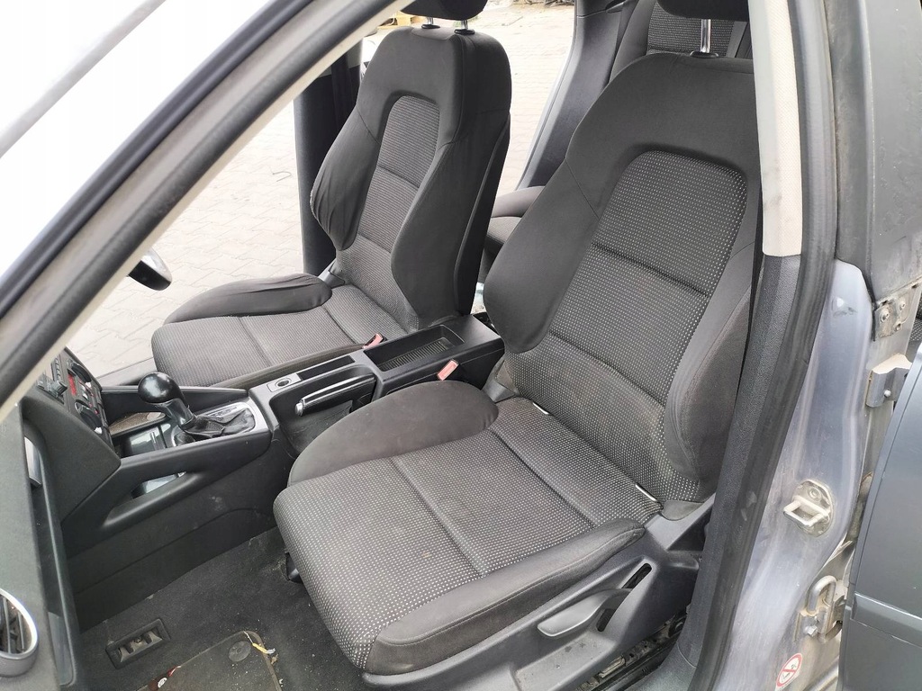 фото №1, Сиденья комплект левый правый заднее сиденье задняя audi a3 8p 5d