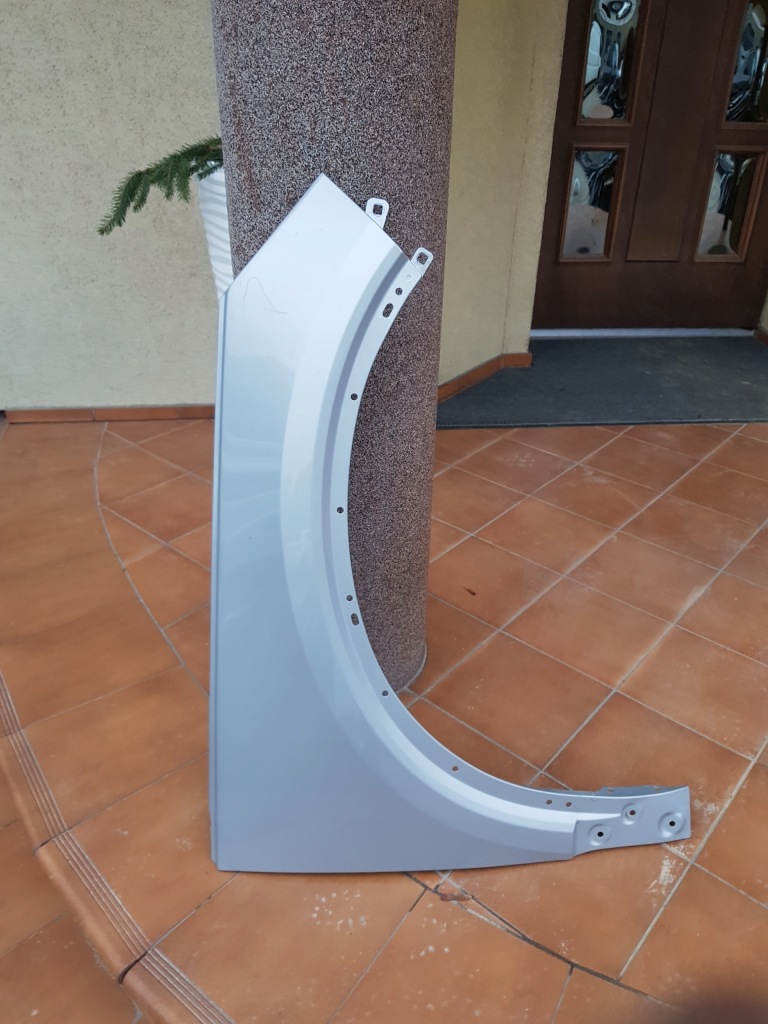 фото №1, Volvo xc40 крила правий передній перед