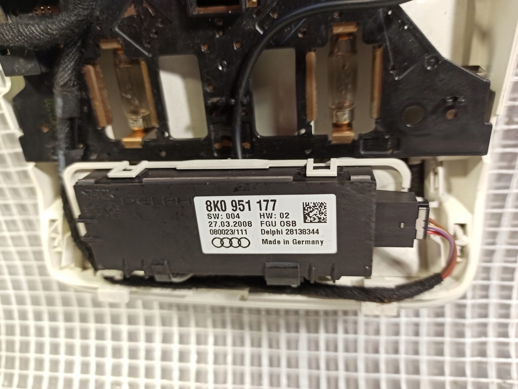 фото №8, Audi a4 b8 a5 лампа потолочный кабины 8t0947135b