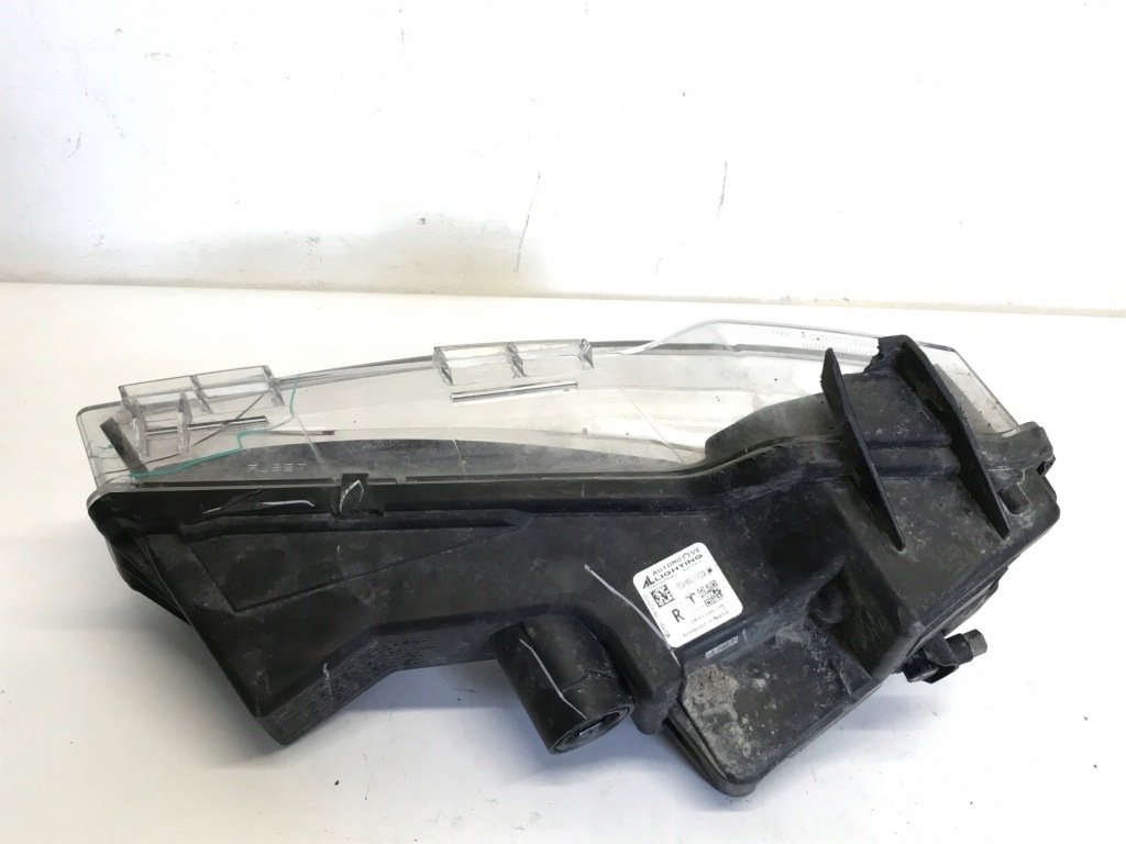 Купить Tesla model 3 противотуманная фара drl правый перед 1077396-00-c