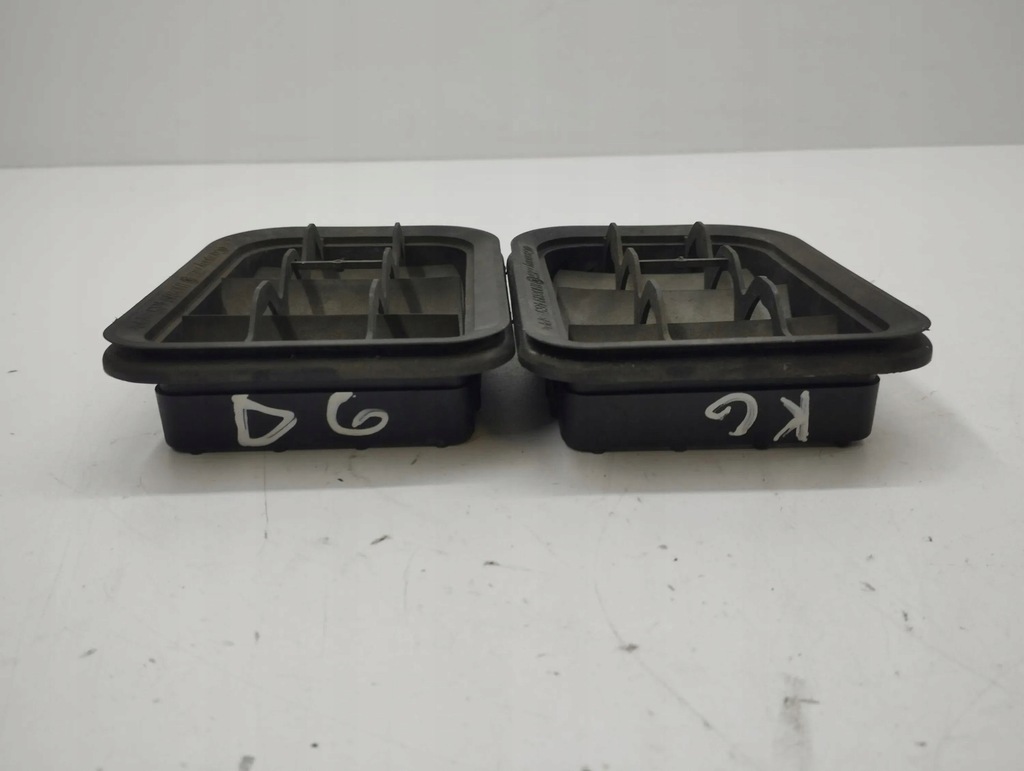 фото №9, Bentley flying spur 2005 решітка вентиляційна pod бампером заднім