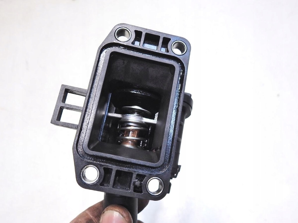 фото №6, Термостат корпус peugeot 207 1.4 hdi