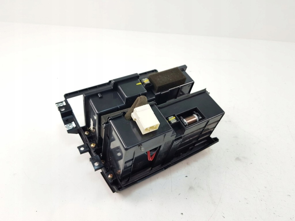 фото №6, Kia sorento 2005 попільничка панелі приладової панелі