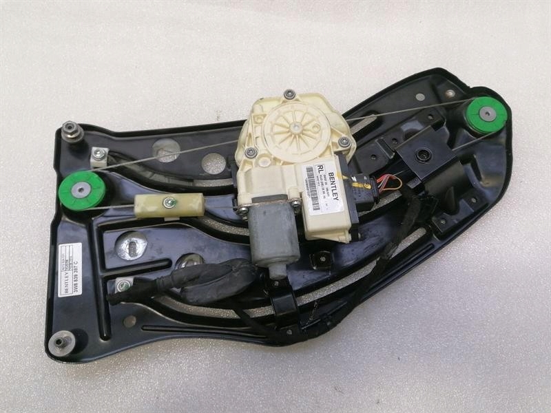 Bentley gt v8s регулятор 3w8839397c 3w8959703f rear Оригинал