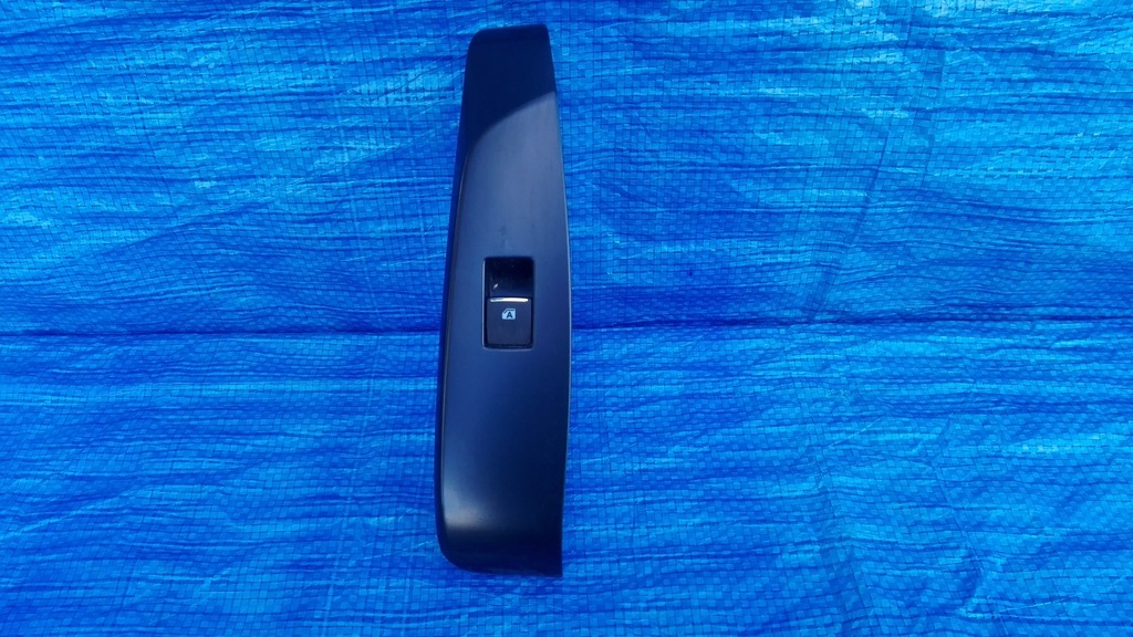 фото №1, Toyota camry xv70 ix кнопка подъёма стекло