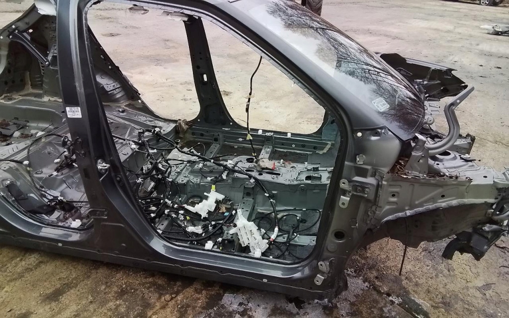 фото №2, Yaris cross четверть 1g3 порог блок двигателя правый