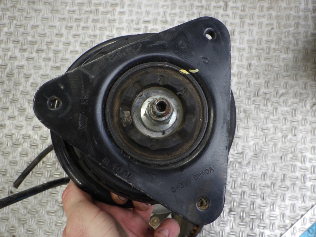 фото №4, Амортизационная стойка поворотный кулак ступица правый перед koleos ii