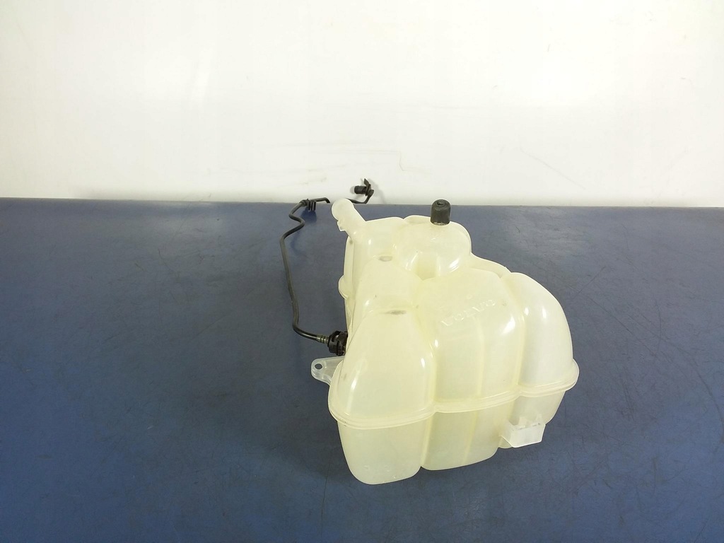 фото №4, Volvo xc60 ii 2.0 t5 бачок розширювальний