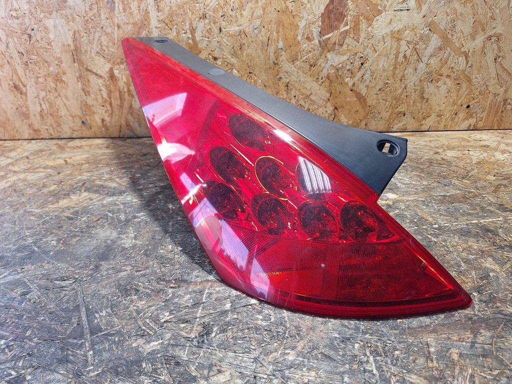 фото №1, Лампа задняя левая nissan 350z lift 06-09 led