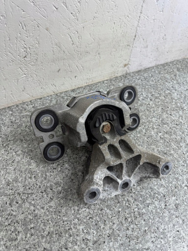 фото №9, Кронштейн подушка двигуна volvo xc60 i 2008-2017 31401307 2.0 d4