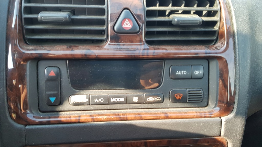 фото №1, Subaru legacy ii 2 панель кондиціонера climatronic