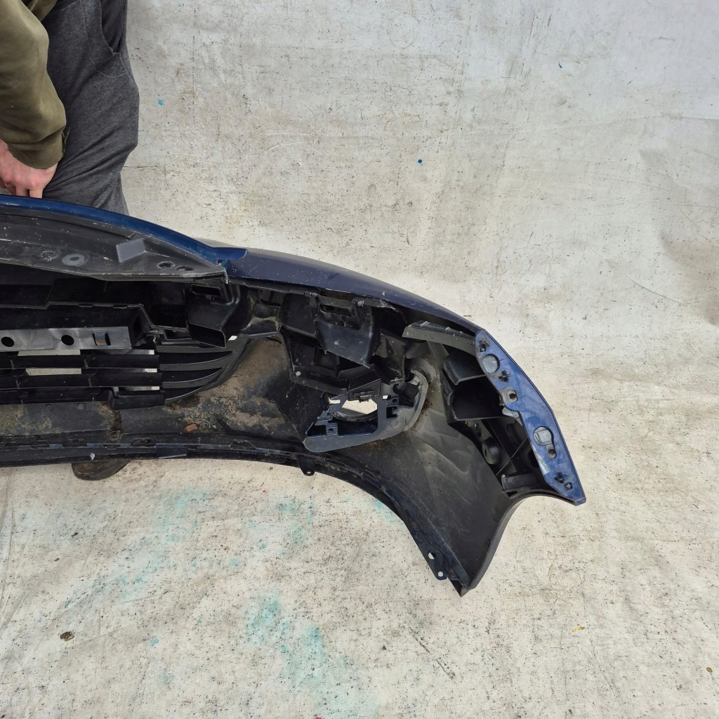 Peugeot 207 рестайлинг  09-12 бампер перед передний 9688071577 Доставка