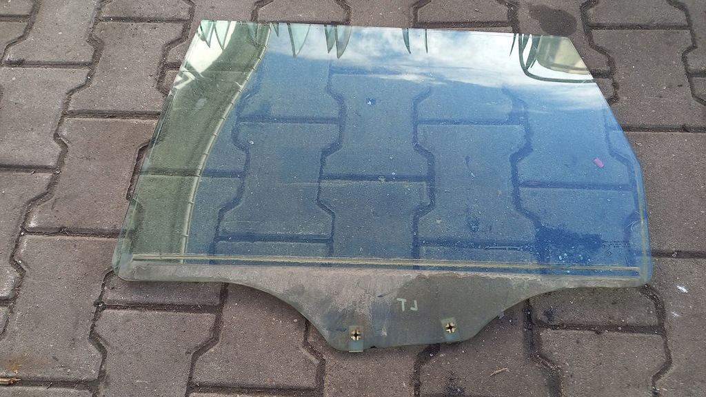 фото №1, Скло ліва задня mitsubishi space star 01r