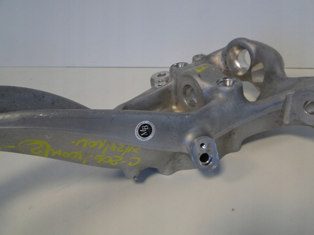 фото №10, Mercedes c klasa 206 w206 поворотный кулак передняя правая a2063320200 a2060200