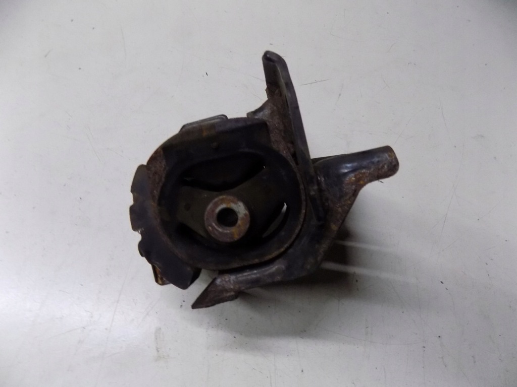 фото №3, Corolla verso ii 2.2 d4d кронштейн подушка двигателя