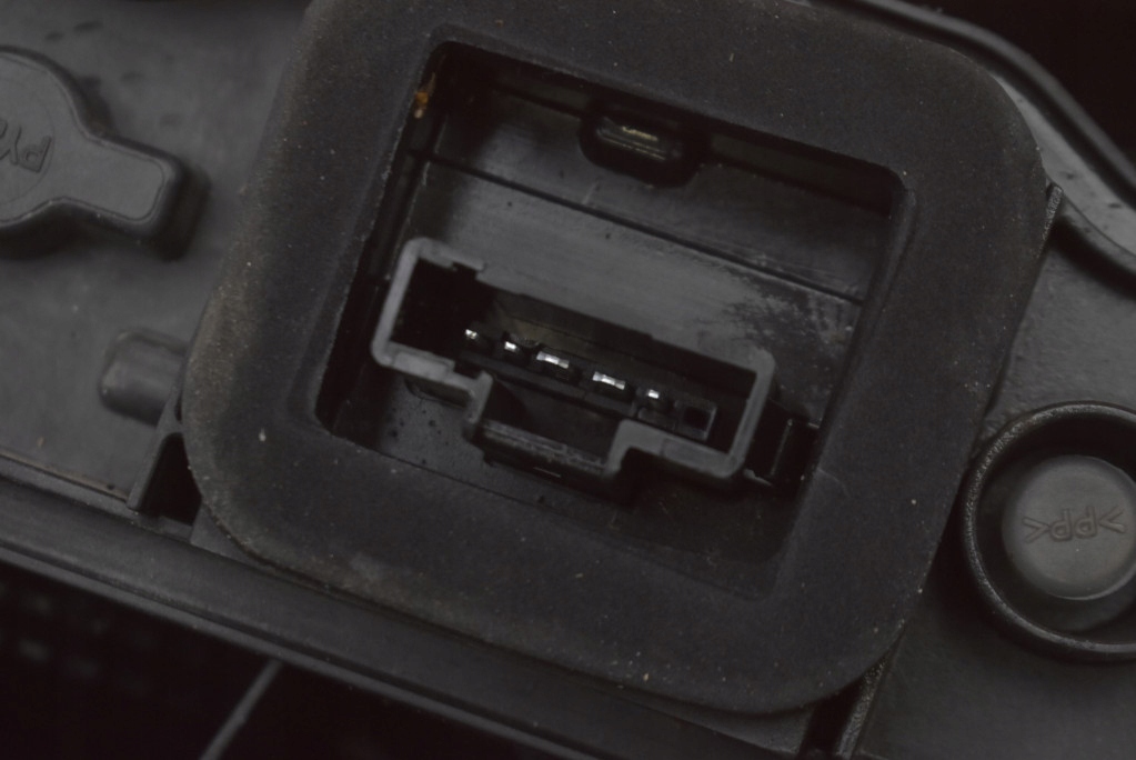 фото №6, Лампа правая задняя задняя 265509604r dacia dokker van lift 17-21